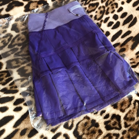 Lululemon Run Pace Setter Skirt/Shorts Bruised Berry Wee Stripe Women’s SZ 4 R - Picture 15 of 15